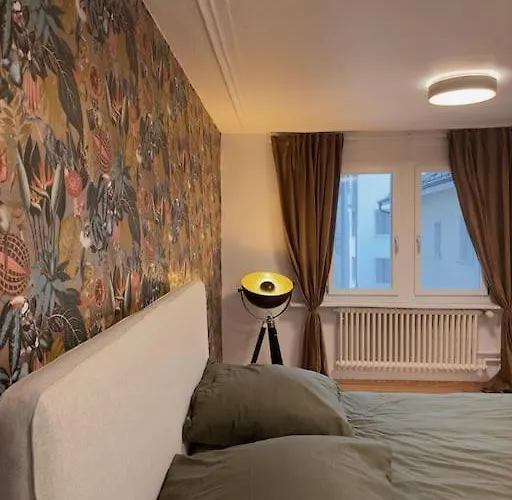 Suesse In Zuercher Altstadt 3