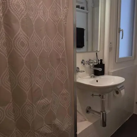 Appartement Suesse In Zuercher Altstadt 3