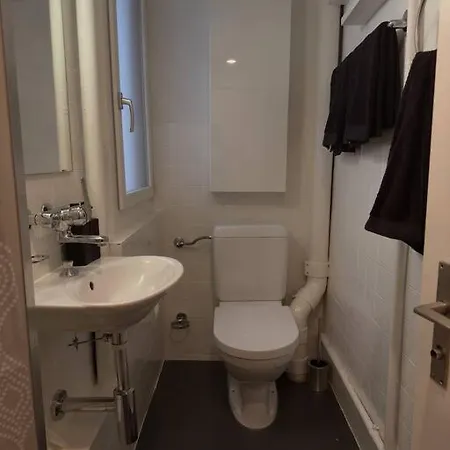 Suesse In Zuercher Altstadt 3 *