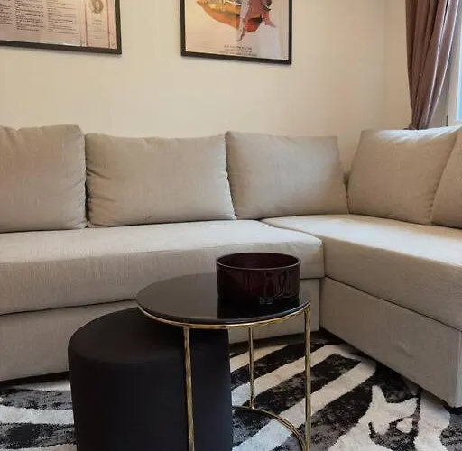 Suesse In Zuercher Altstadt 3