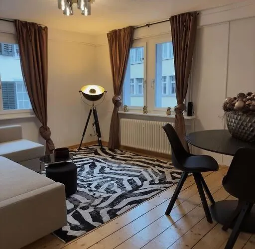 Suesse In Zuercher Altstadt 3