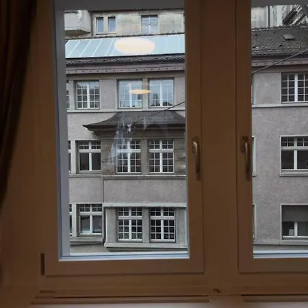 Suesse In Zuercher Altstadt 3 * Zurych