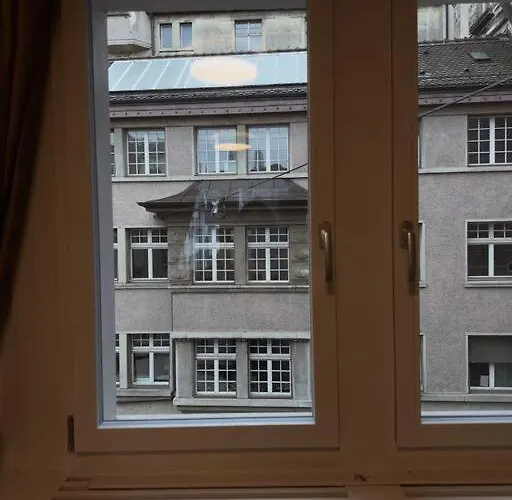 Suesse In Zuercher Altstadt 3 * Zurich